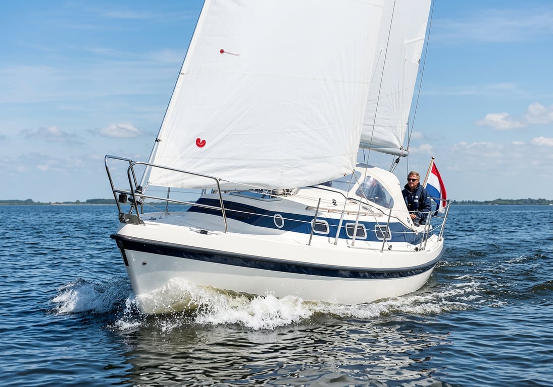 Compromis 777 sailing close hauled with steady heel angle