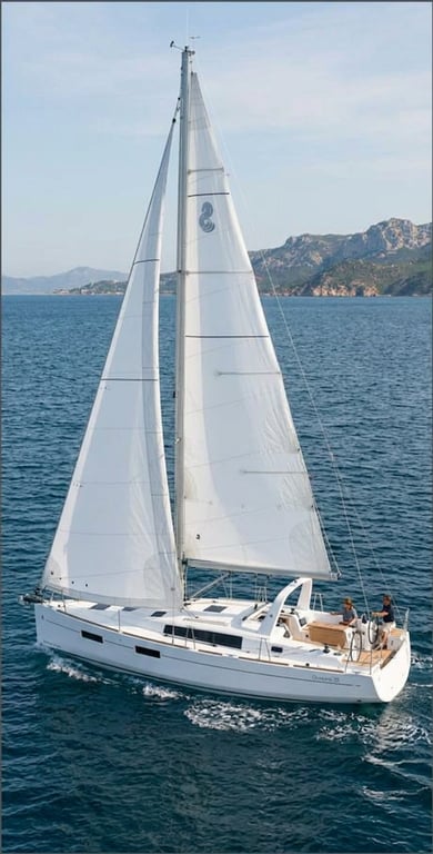 Oceanis 35