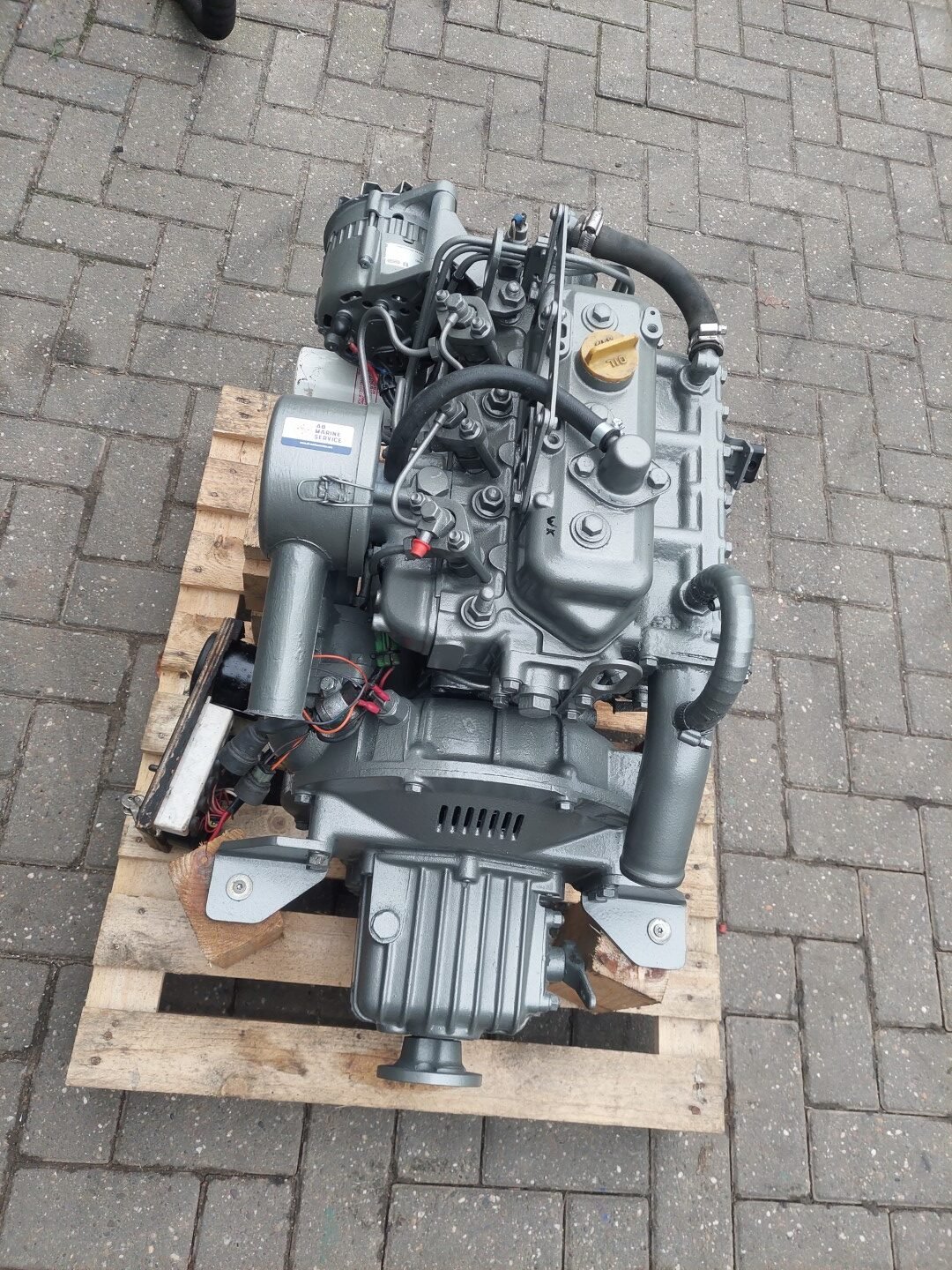 Yanmar-3HM10-rotated-1.jpg