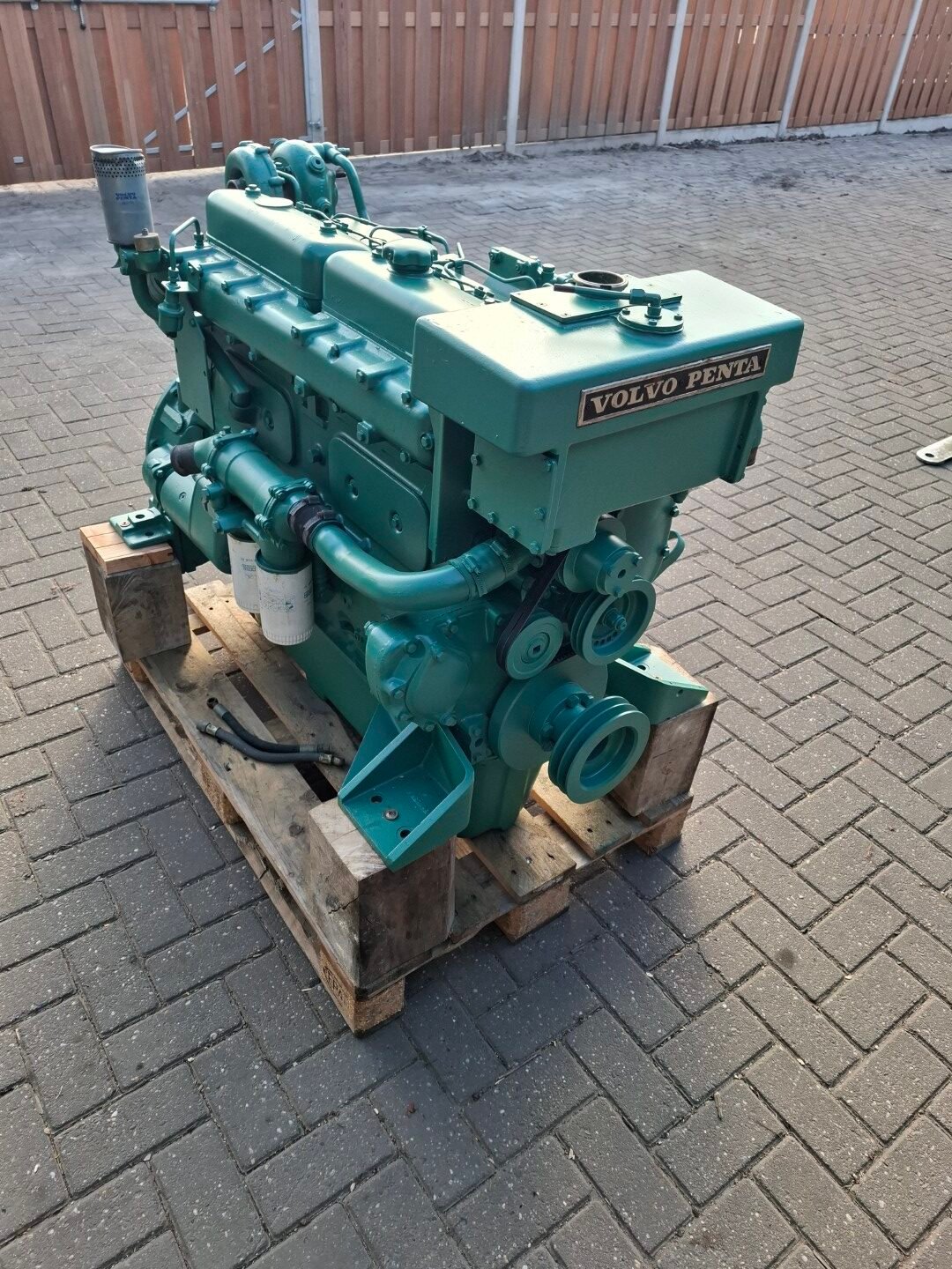 Volvo-penta-TDM70-8-rotated-2.jpg