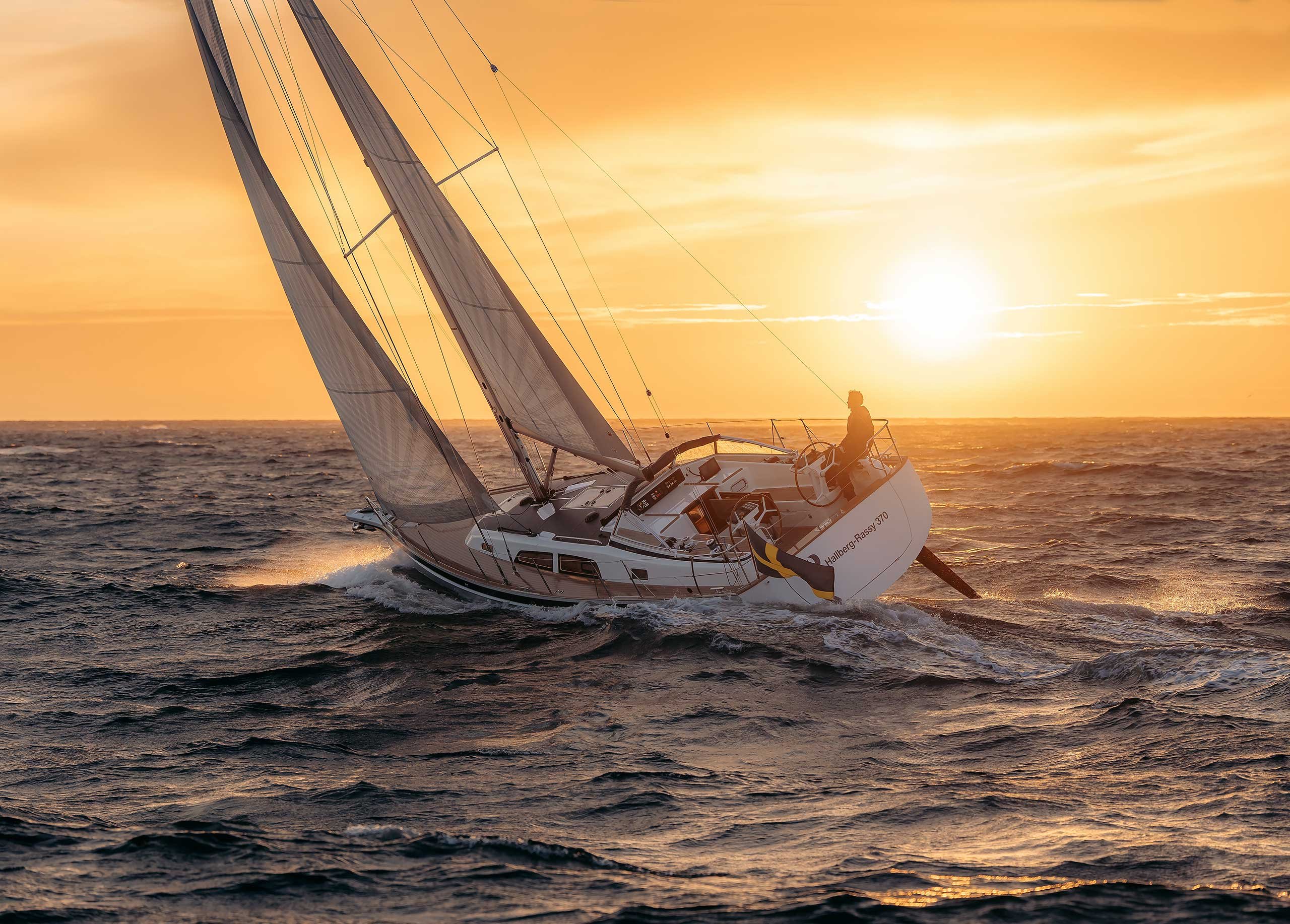 hallberg-rassy370sailing147abylund