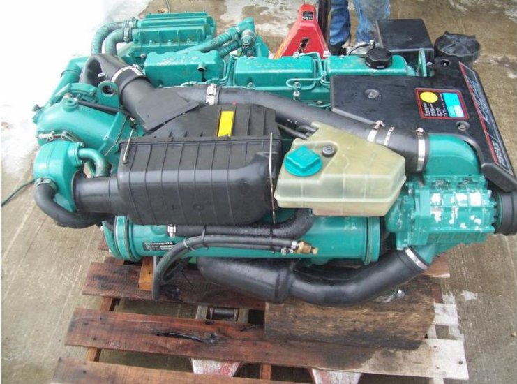 volvo-penta-kad42-diesel-engine-motorjpg.image_.741x550-2.jpg