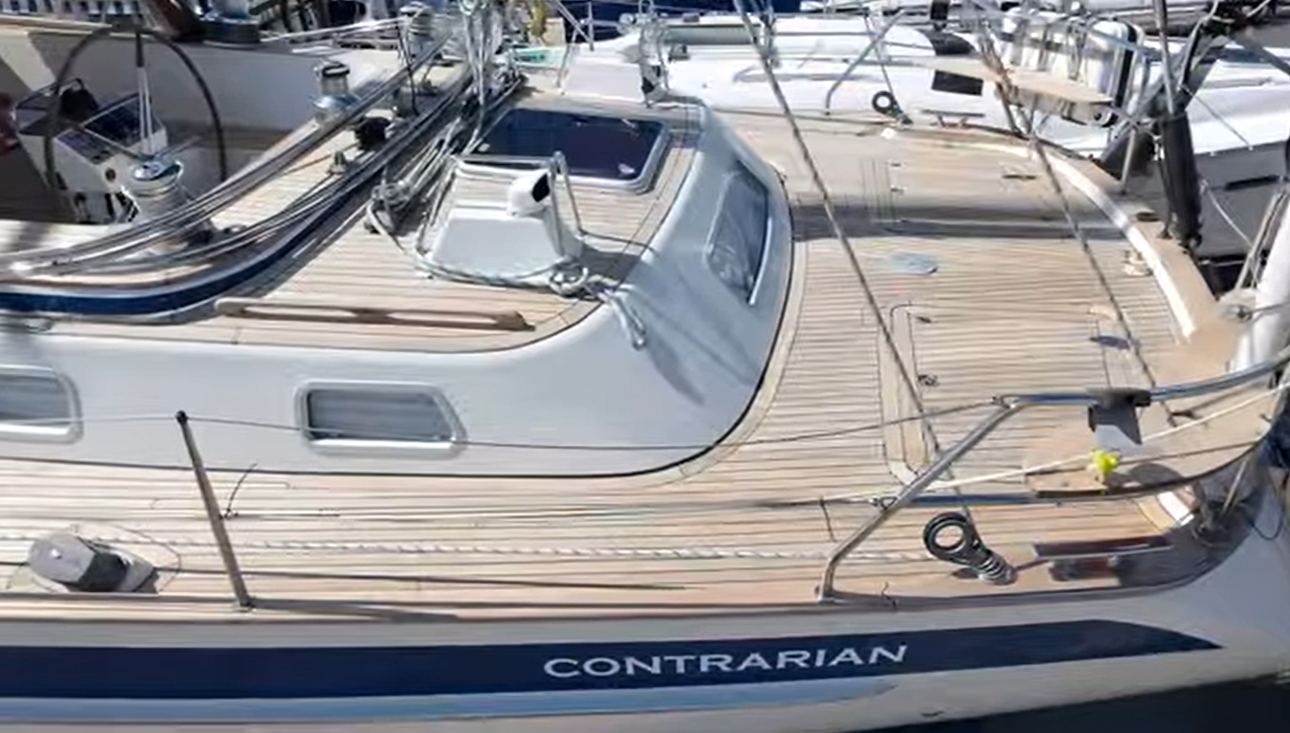 HR62-Contrarian-Hull-14