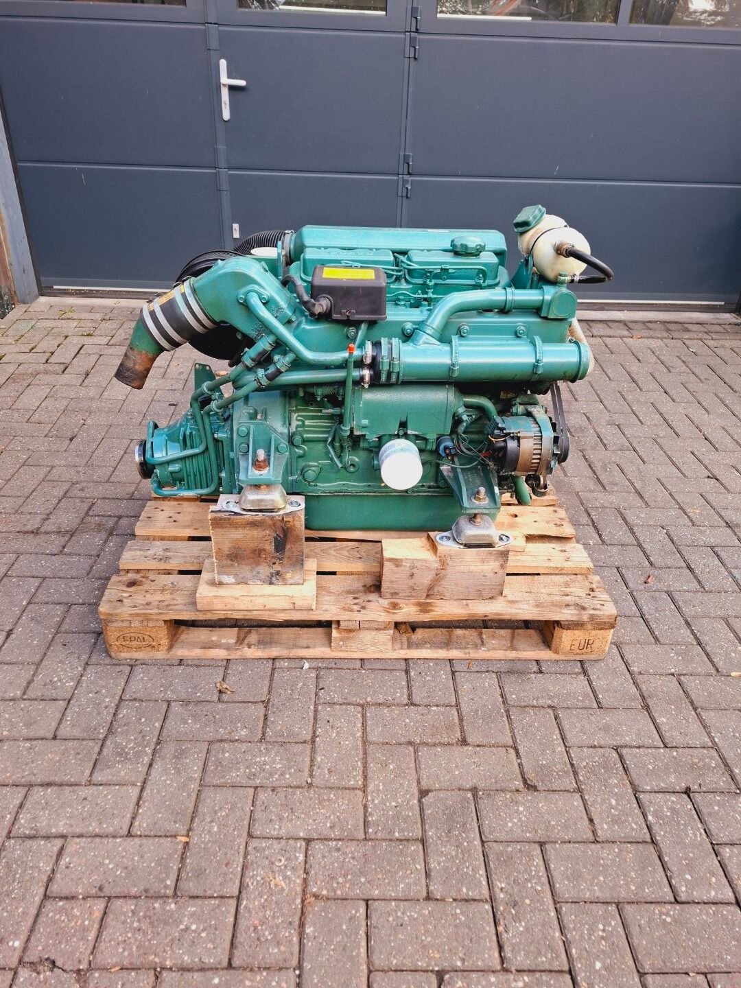 Volvo-Penta-MD31-0-2-rotated-1.jpg