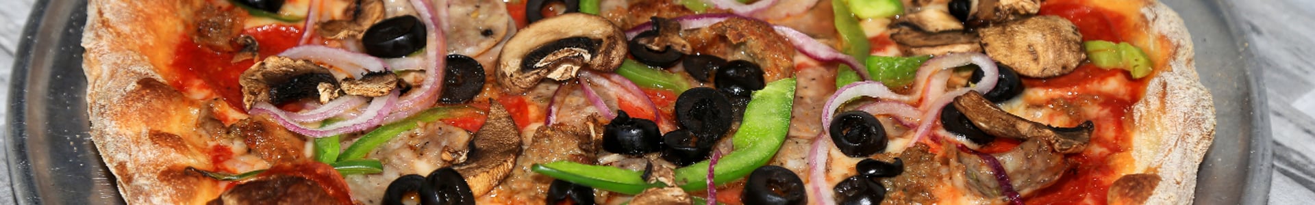Vitos Gourmet Pizza Plantation title image