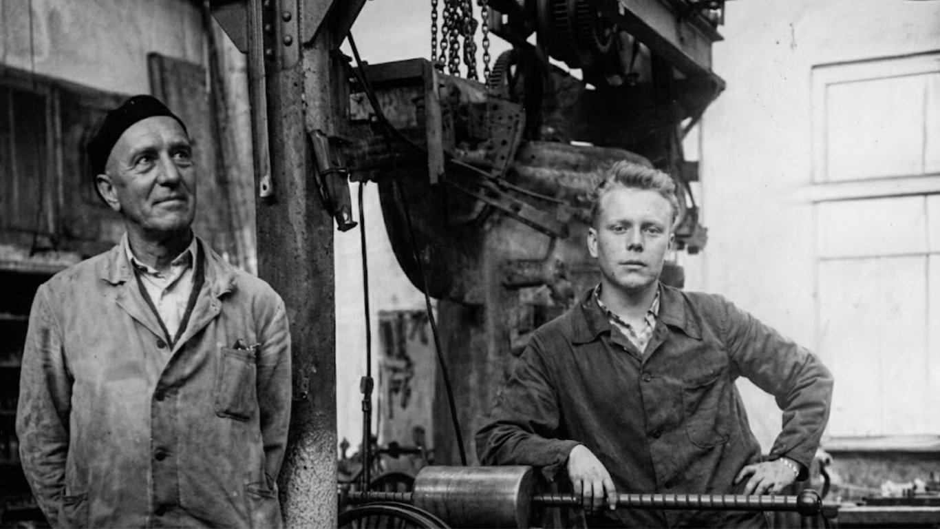 Historisches Foto Franz Klotz GmbH Werkstatt seit 1942