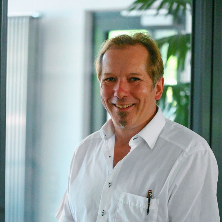 Marc Niewitz, Servicetechniker