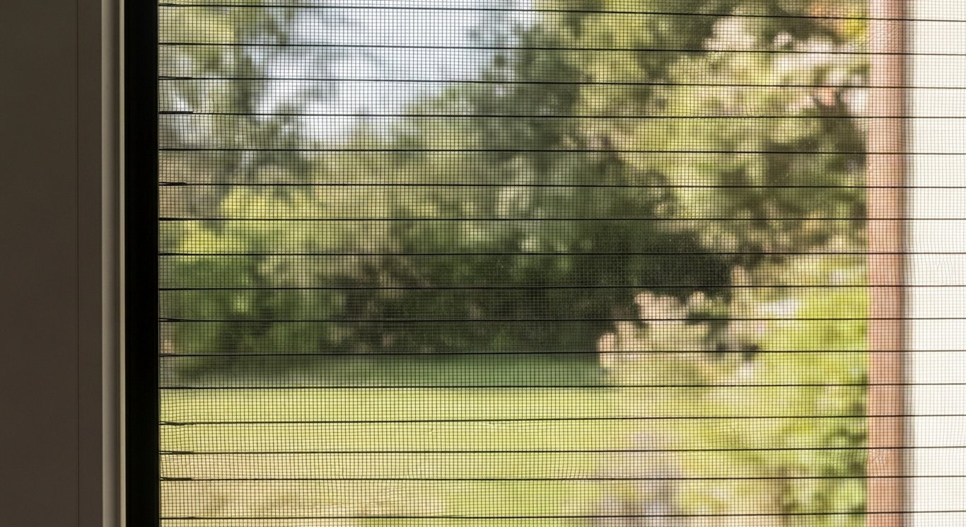 Stechende Fliegen vorbeugen – Schutz für Haus und Garten