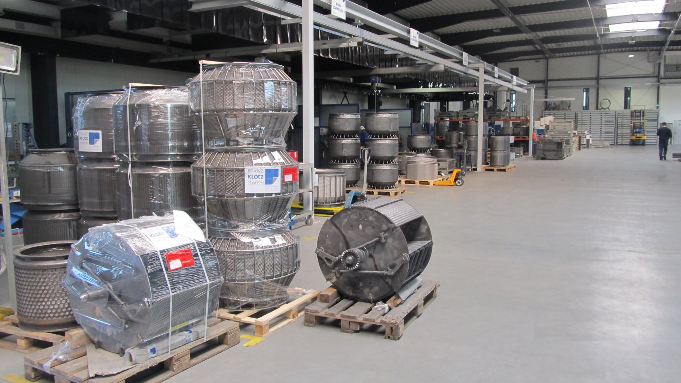 Hightech-Manufaktur Franz Klotz 1000+ m² Produktionsfläche - CNC-Fertigung Zentrifugenkörbe und Siebkörbe, großer Lagerbestand für Just-In-Time-Lieferungen Deutschland DACH-Raum