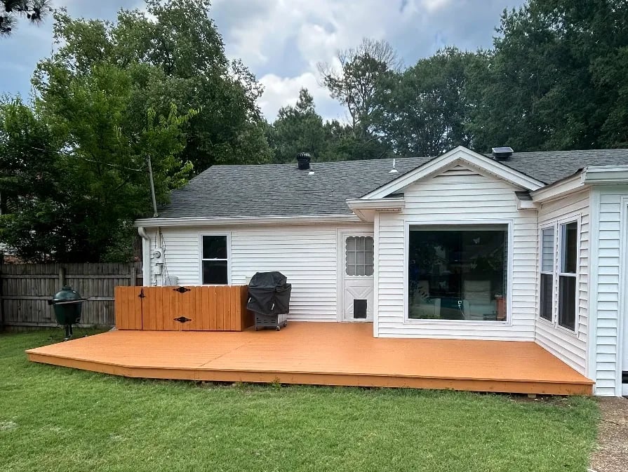 A Low-Maintenance Backyard Deck