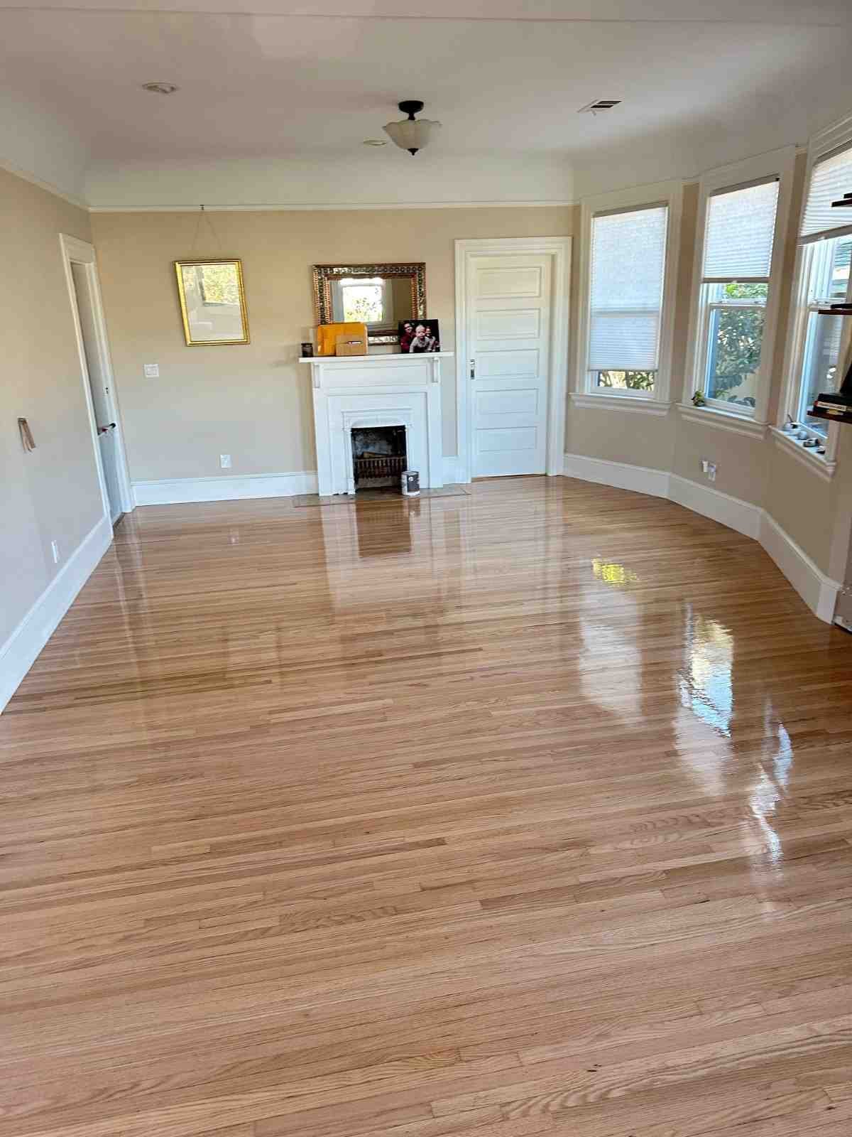 Hardwood sanding & refinishing