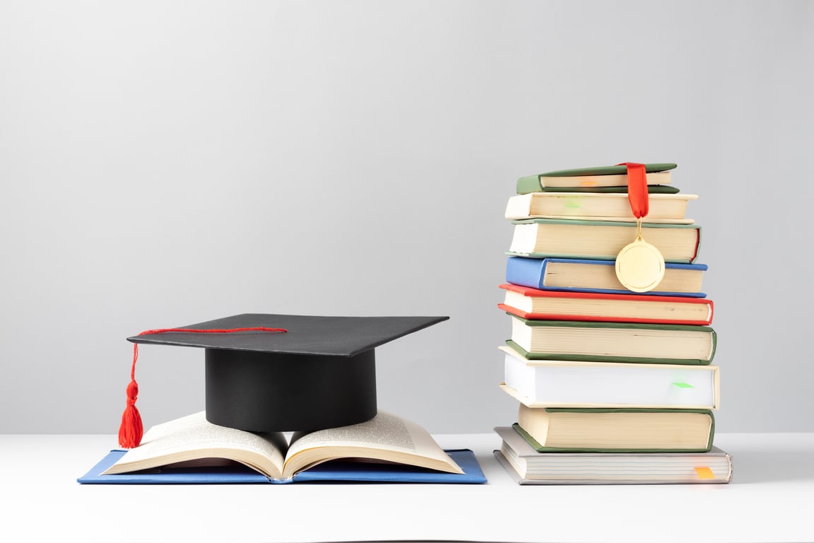 Die Bedeutung qualifizierter Dozenten für AZAV-zertifizierte Bildungsmaßnahmen
