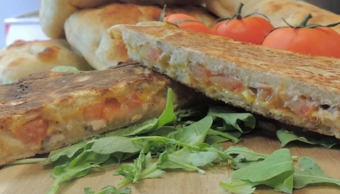Schiacciata Tuna melt 