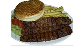 Adana kebab schotel