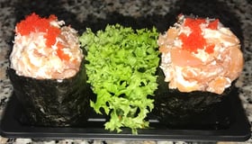 Gunkan sake cheese