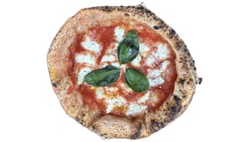 Pizza Provola e Pepe