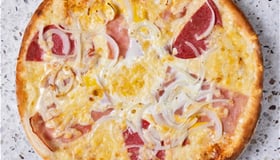 022S. Pizza carbonara speciaal