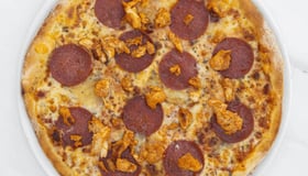 Pizza pepperoni chicken