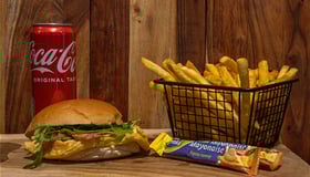 Broodje omelet met bacon menu