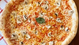 Pizza funghi