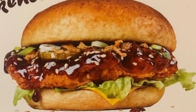 Korean chickenburger 