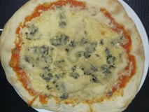Pizza quattro formaggi