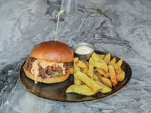 Pulled Beef Burger