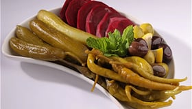 1. Pickles mix “service” صحن سيرفس