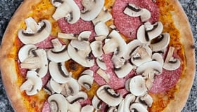 Pizza Vesuvio