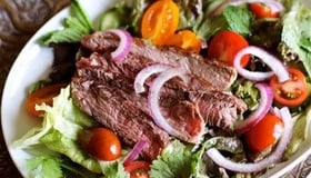 Biefstukpuntjes salade
