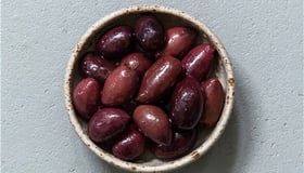 Portie kalimata olijven