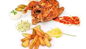 Hele gegrilde kip menuوجبة دجاج مشوي كامل