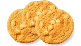3 Cookies White Chocolate Macademia Nut