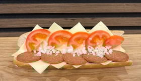 Stokbrood sucuk kaas