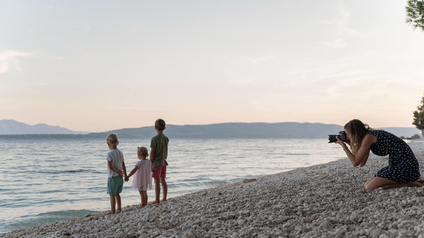 Family Beach Photoshoot Outfit Ideas in 2024