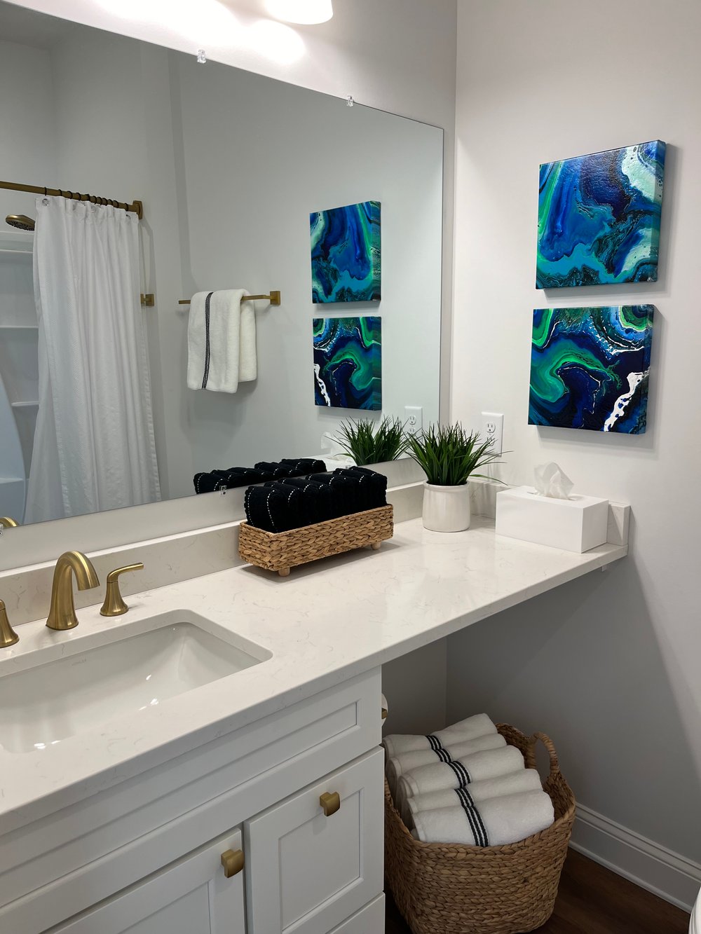 Bathroom 4 with shower