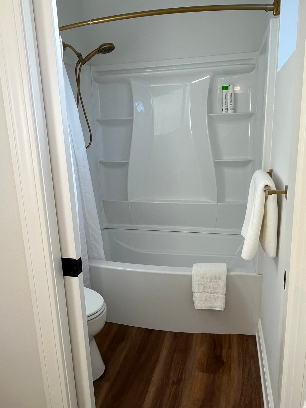 Bathroom 2 with shower