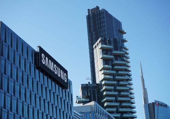 Samsung maintains top spot in global smartphone market