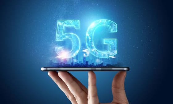 Les expéditions de smartphones 5G abordables augmentent de plus de mille neuf cent pour cent en Inde en 2025
