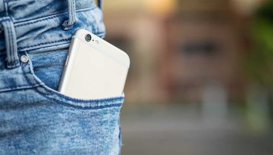 Sollte ich mir Sorgen über die von meinem Handy abgegebene Strahlung machen?