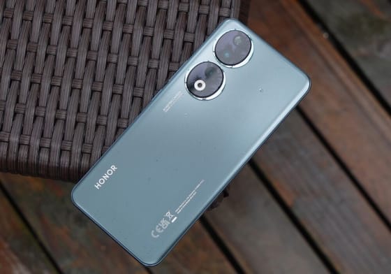 A Comprehensive Review of the Top-Selling HONOR 90 5G Mobile Device