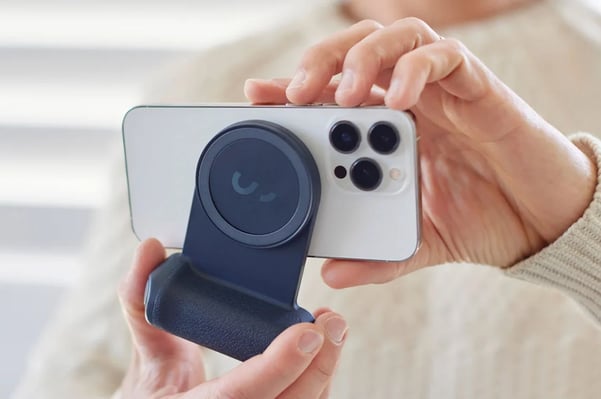 Must-Have Smartphone Accessories That Simplify Daily Life ...