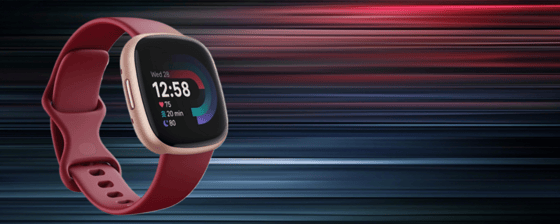 The Fitbit Versa 4 Smartwatch Shines for Those Who Forego the Apple Watch