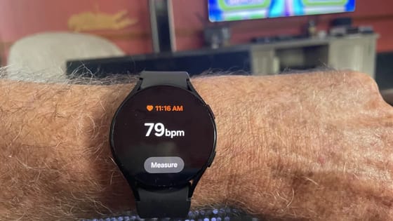 WellCare Today Samsung Galaxy LTE Smartwatch com HealthAssist: Elegante, Durável e Potencialmente Salvador de Vidas