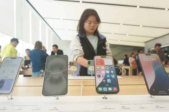 Apple Captures the Leading Share in China Smartphone Market and Its Implications for AAPL Stock in 2026