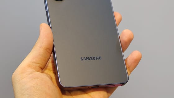 Samsung pourrait connaître sa première perte annuelle dans son activité smartphone - Ars Technica