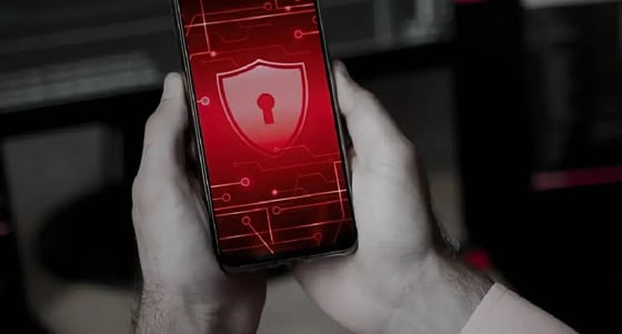 FCC beschließt die Entsperrungslücke bei Smartphones zu schließen die von kriminellen Netzwerken ausgenutzt wird