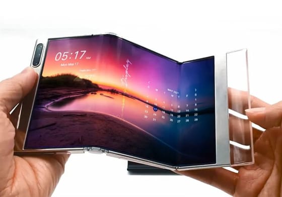 Rahmenlose, ausrollbare Flex Smartphones von Samsung sollen ab 2025 in Massenproduktion gehen