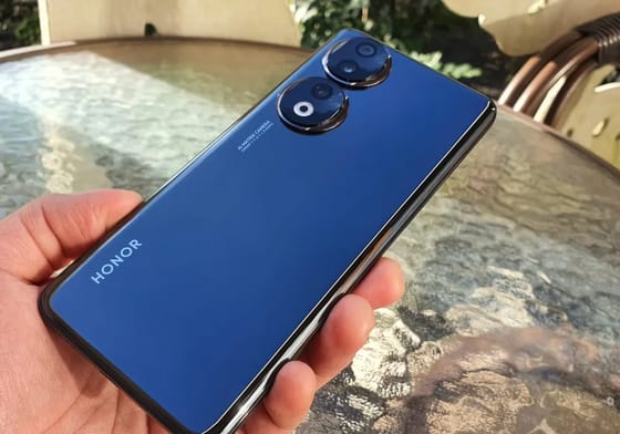 HTech lance le puissant mais confortable pour les yeux 'HONOR90 5G' Smartphone en Inde