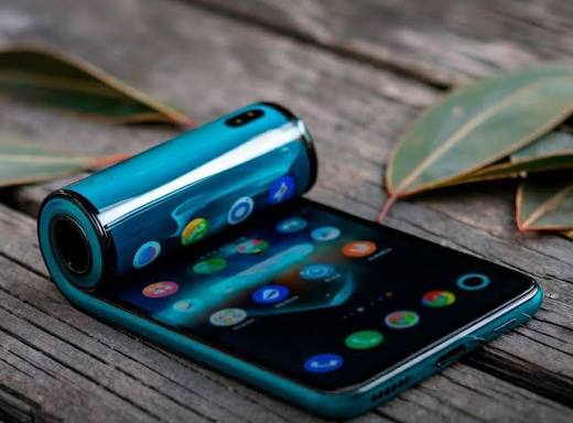 Nuovo rapporto rivela quando Samsung potrebbe lanciare il primo smartphone con schermo rollabile